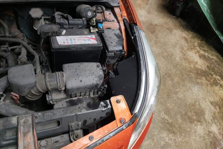 Used Hyundai Verna Ray 2014 1.4L Automatic GLX Engine Bay Left