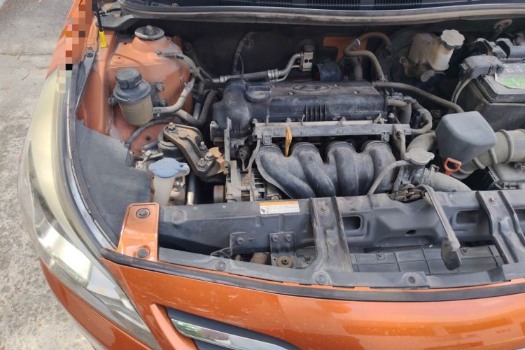 Used Hyundai Verna Ray 2014 1.4L Automatic GLX Engine Bay Right