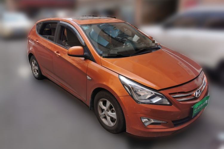 Used Hyundai Verna Ray 2014 1.4L Automatic GLX Front Right 45 Deg