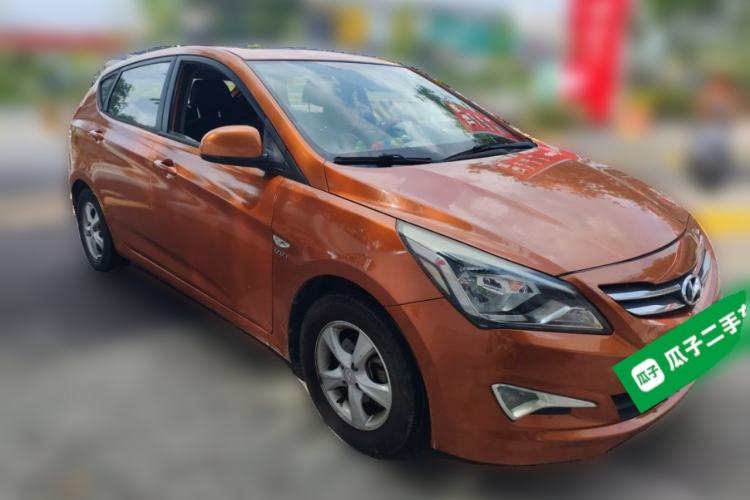 Used Hyundai Verna Ray 2014 1.4L Automatic GLX Front Right 45 Deg