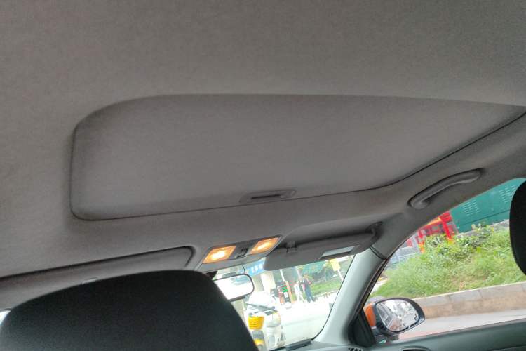 Used Hyundai Verna Ray 2014 1.4L Automatic GLX Headliner