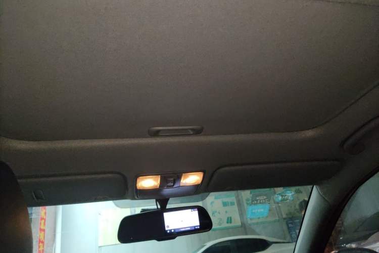 Used Hyundai Verna Ray 2014 1.4L Automatic GLX Headliner