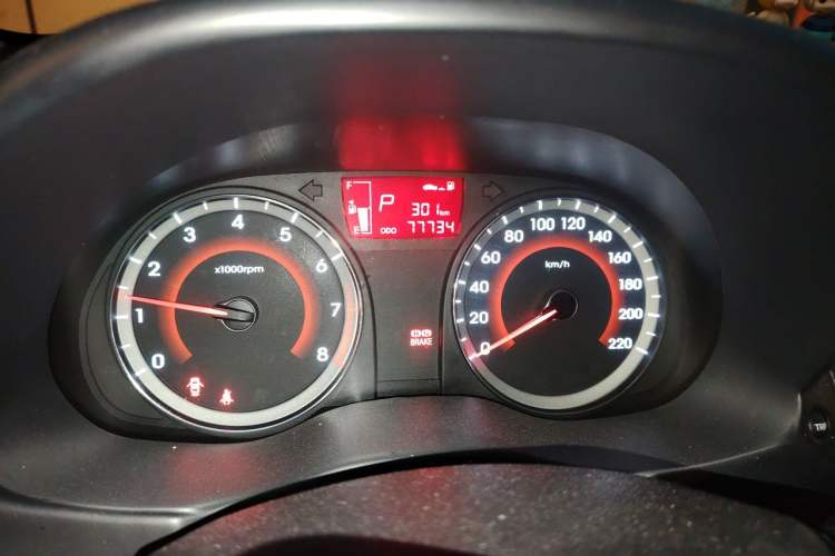 Used Hyundai Verna Ray 2014 1.6L Automatic TOP Instrument Cluster