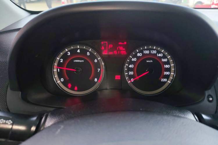 Used Hyundai Verna Ray 2014 1.6L Automatic TOP Instrument Cluster