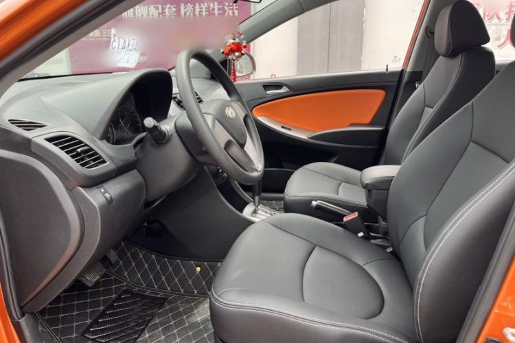 Used Hyundai Verna Ray 2014 1.4L Automatic GLX Interior 3