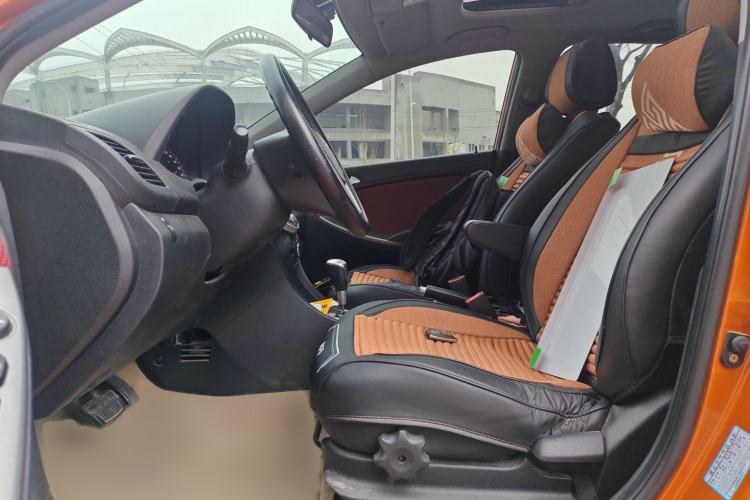 Used Hyundai Verna Ray 2014 1.6L Automatic TOP Left Front Seat
