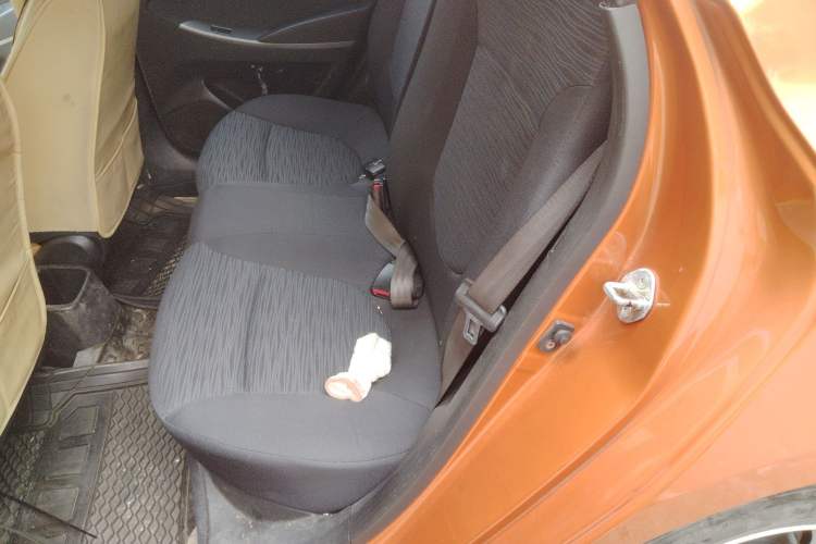 Used Hyundai Verna Ray 2014 1.4L Automatic TOP Left Rear Seat