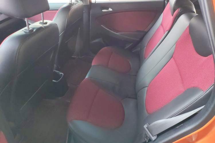 Used Hyundai Verna Ray 2014 1.6L Automatic TOP Left Rear Seat