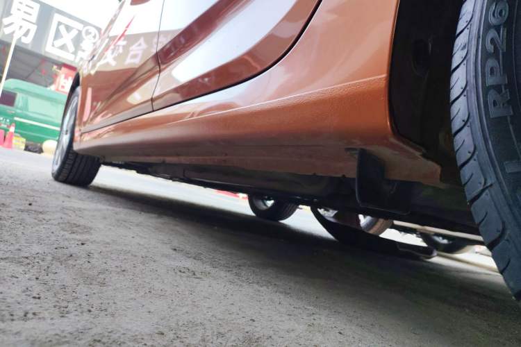 Used Hyundai Verna Ray 2014 1.6L Automatic TOP Left Side Sill