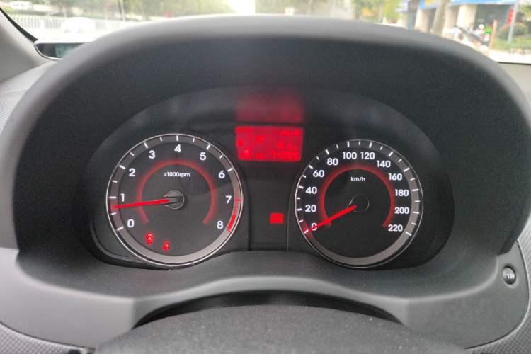 Used Hyundai Verna Ray 2014 1.4L Automatic GLX Odometer Close Up