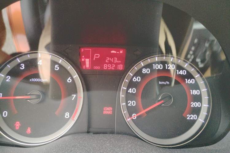 Used Hyundai Verna Ray 2014 1.4L Automatic TOP Odometer Close Up
