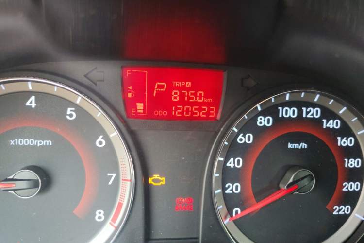 Used Hyundai Verna Ray 2014 1.4L Automatic GLX Odometer Close Up