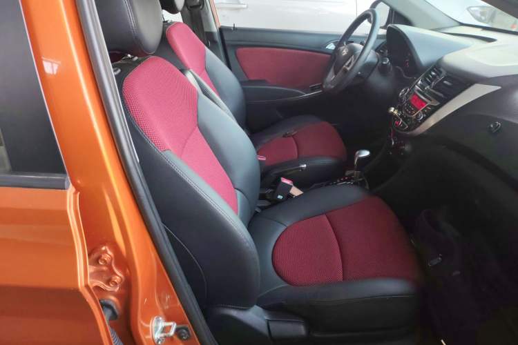 Used Hyundai Verna Ray 2014 1.6L Automatic TOP Right Front Seat