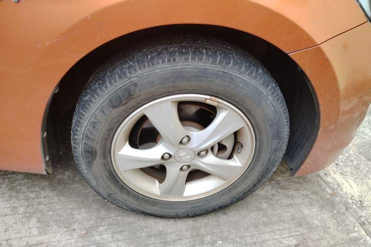 Used Hyundai Verna Ray 2014 1.4L Automatic TOP Right Front Wheel Hub