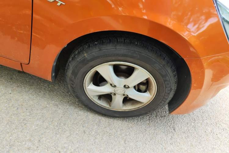 Used Hyundai Verna Ray 2014 1.4L Automatic GLX Right Front Wheel Hub