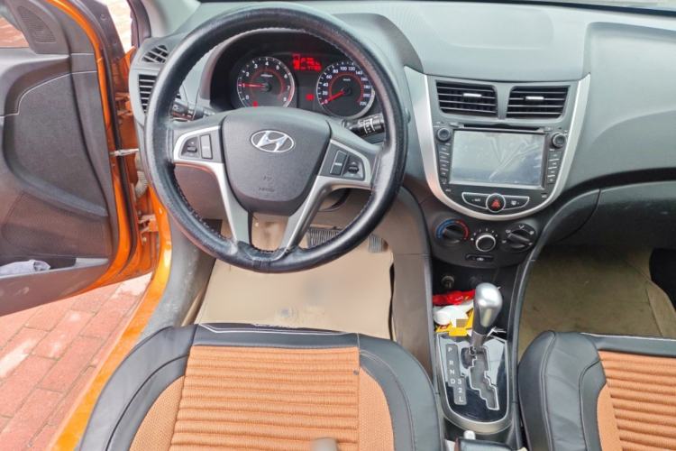 Used Hyundai Verna Ray 2014 1.6L Automatic TOP Steering Wheel