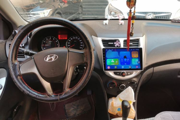 Used Hyundai Verna Ray 2014 1.4L Automatic GLX Steering Wheel