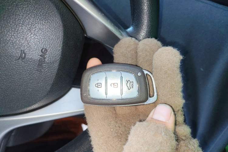Used Hyundai Verna Ray 2014 1.6L Automatic TOP Vehicle Key