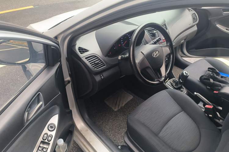 Used Hyundai Verna Ray 2014 1.4L Manual GLX Driver Seat