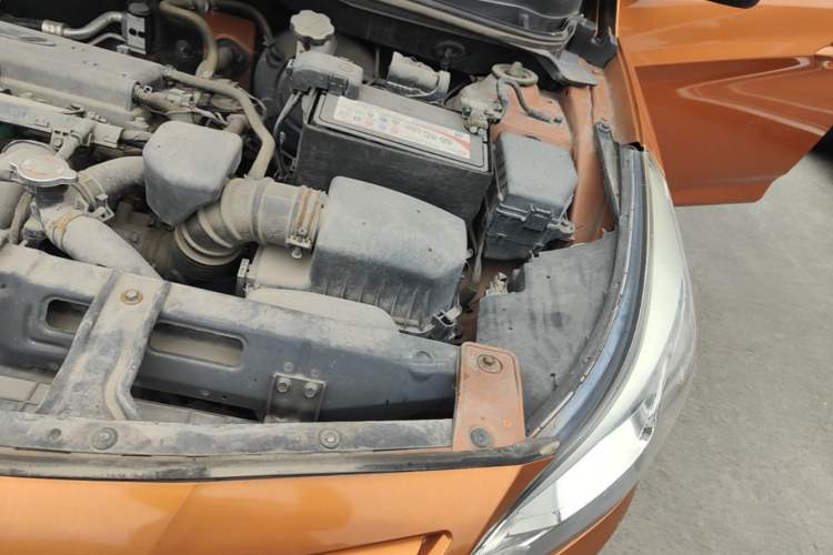 Used Hyundai Verna Ray 2014 1.4L Manual GLX Engine Bay Left