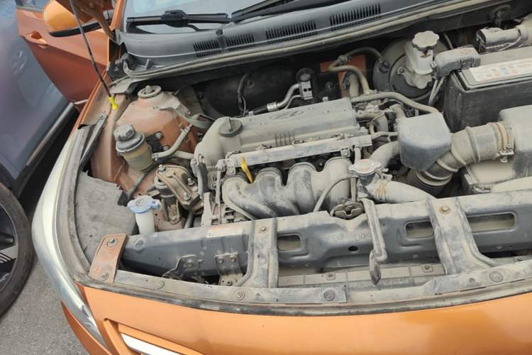 Used Hyundai Verna Ray 2014 1.4L Manual GLX Engine Bay Right