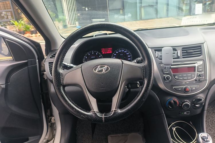 Used Hyundai Verna Ray 2014 1.4L Manual GLX Steering Wheel