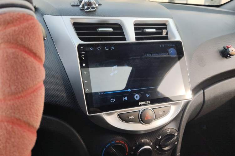 Used Hyundai Verna Ray 2014 1.4L Automatic GLX Audio And AC Panel