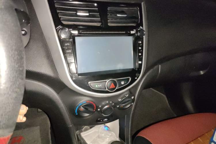 Used Hyundai Verna Ray 2014 1.4L Automatic GLX Audio And AC Panel