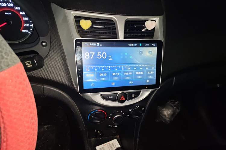 Used Hyundai Verna Ray 2014 1.4L Automatic GLX Audio And AC Panel