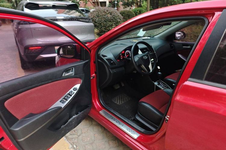 Used Hyundai Verna Ray 2014 1.4L Automatic GLX Driver Seat