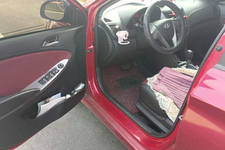 Used Hyundai Verna Ray 2014 1.4L Automatic GLX Driver Seat