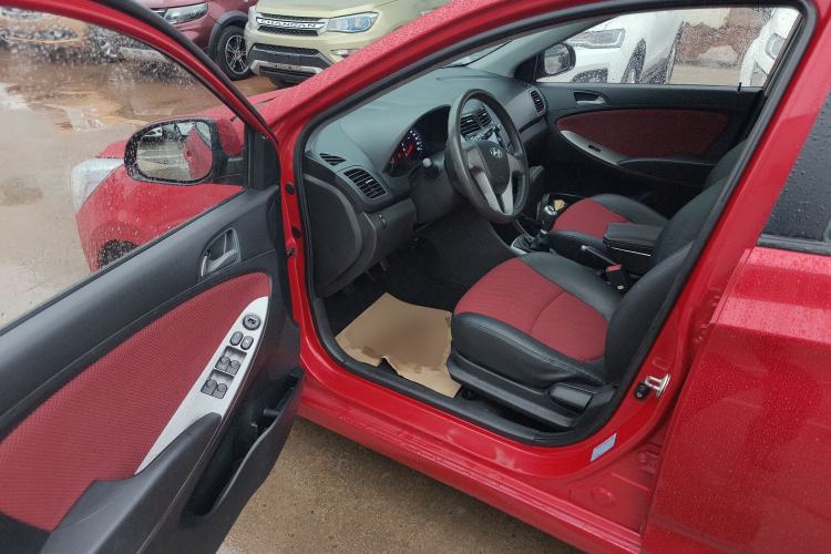 Used Hyundai Verna Ray 2014 1.4L Manual GLX Driver Seat
