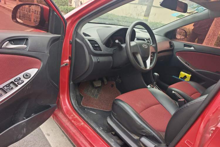 Used Hyundai Verna Ray 2014 1.4L Automatic GLX Driver Seat