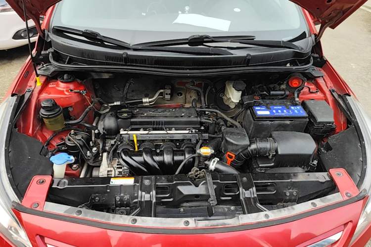 Used Hyundai Verna Ray 2014 1.4L Automatic GLX Engine Bay