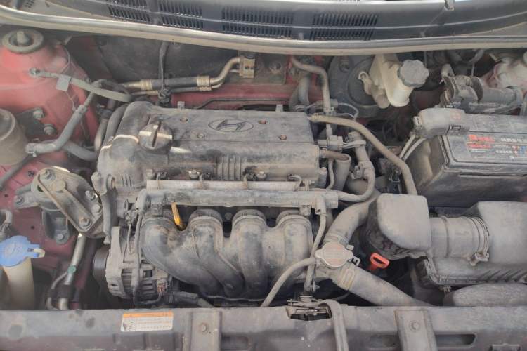 Used Hyundai Verna Ray 2014 1.4L Automatic GLX Engine Bay