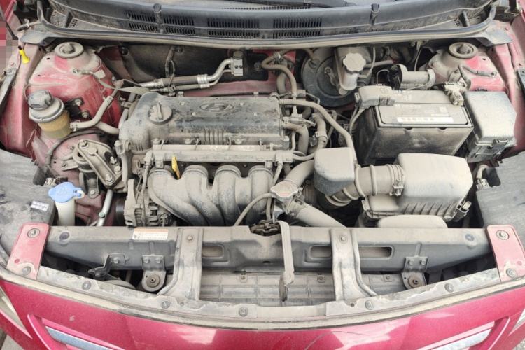 Used Hyundai Verna Ray 2014 1.4L Manual GLX Engine Bay