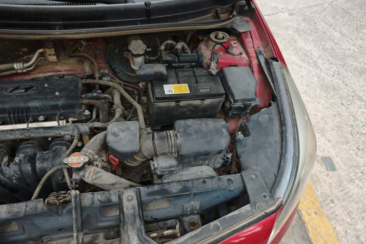 Used Hyundai Verna Ray 2014 1.4L Automatic GLX Engine Bay Left