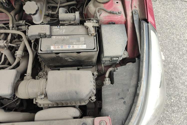 Used Hyundai Verna Ray 2014 1.4L Manual GLX Engine Bay Left