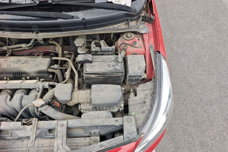 Used Hyundai Verna Ray 2014 1.4L Automatic GLX Engine Bay Left