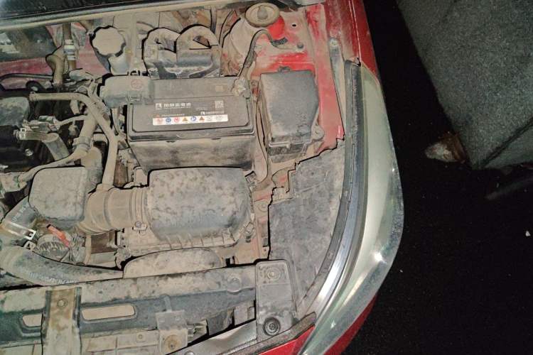 Used Hyundai Verna Ray 2014 1.4L Automatic GLX Engine Bay Left