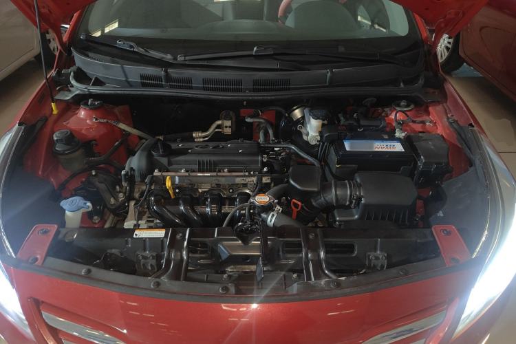 Used Hyundai Verna Ray 2014 1.4L Automatic GLX Engine Bay