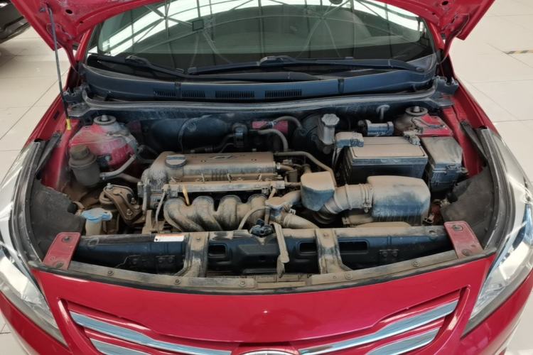 Used Hyundai Verna Ray 2014 1.4L Manual GLX Engine Bay