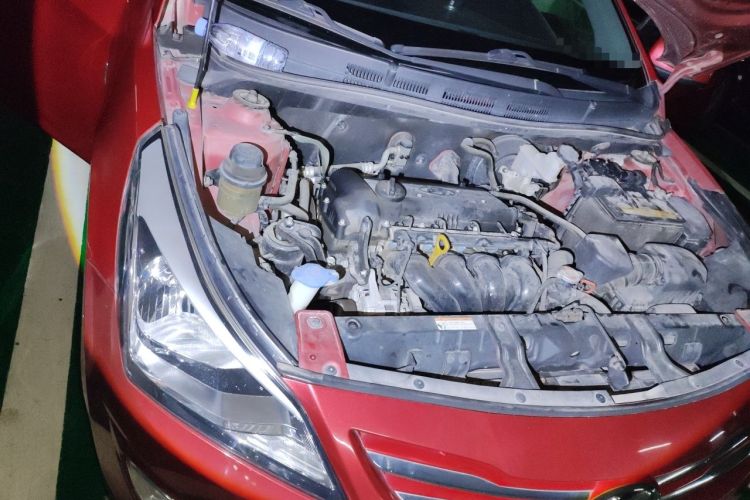 Used Hyundai Verna Ray 2014 1.4L Automatic GLX Engine Bay Right