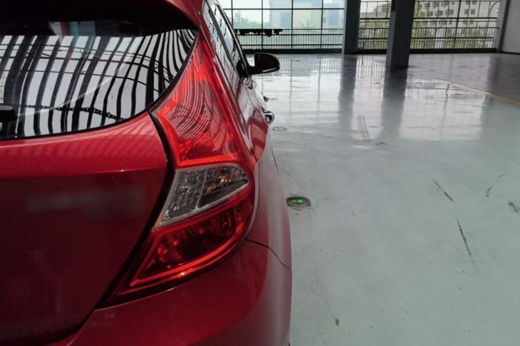 Used Hyundai Verna Ray 2014 1.6L Automatic TOP Exterior 3