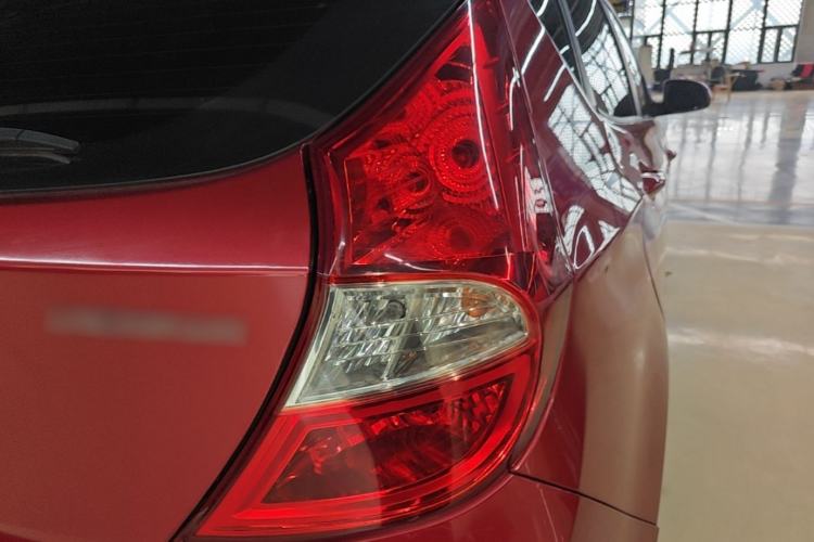 Used Hyundai Verna Ray 2014 1.4L Automatic GLX Exterior 3