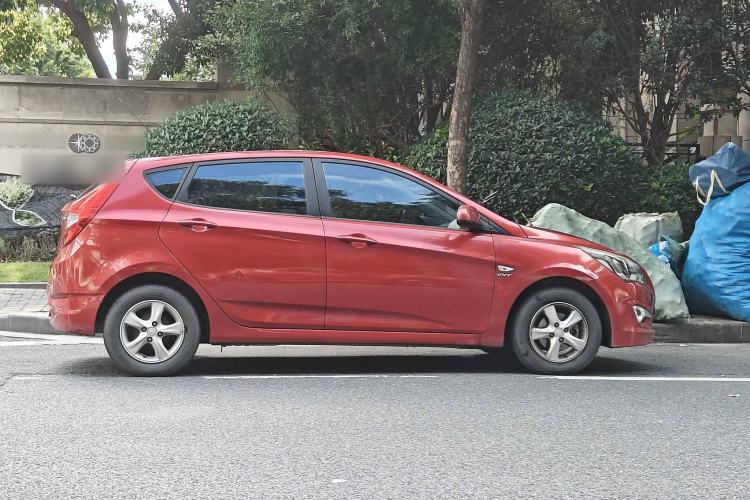 Used Hyundai Verna Ray 2014 1.4L Manual GLX Exterior 3