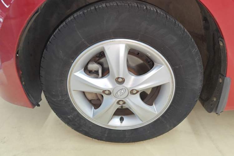 Used Hyundai Verna Ray 2014 1.4L Automatic GLX Exterior 4