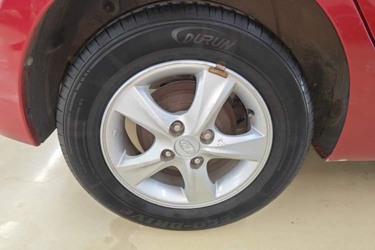 Used Hyundai Verna Ray 2014 1.4L Automatic GLX Exterior 5
