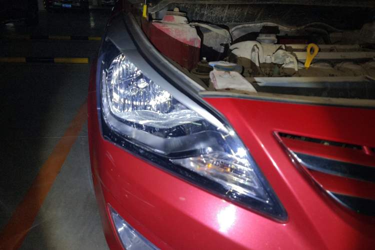 Used Hyundai Verna Ray 2014 1.4L Automatic GLX Exterior 6