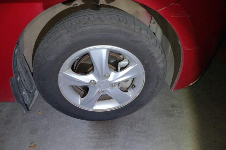 Used Hyundai Verna Ray 2014 1.4L Automatic GLX Exterior 7